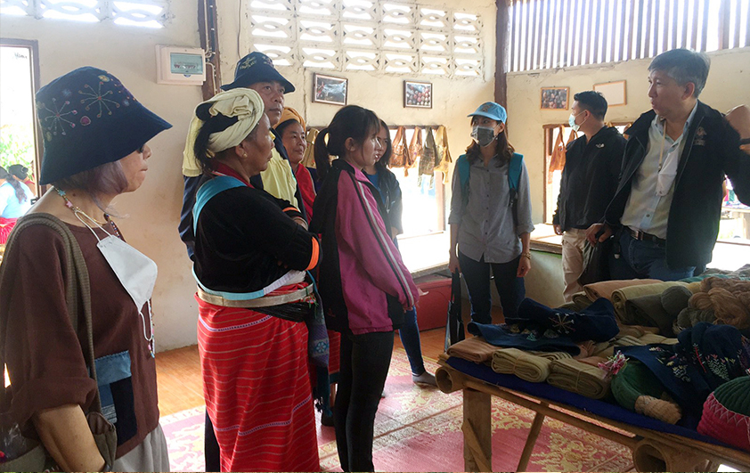 ปางแดงในต้อนรับคณะมหาวิทยาลัยราชภัฏเชียงใหม่และทีมงาน