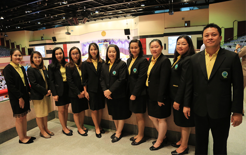 สวพส.ร่วมพิธีวางพานพุ่มถวายราชสักการะเนื่องในวันพ่อแห่งชาติ