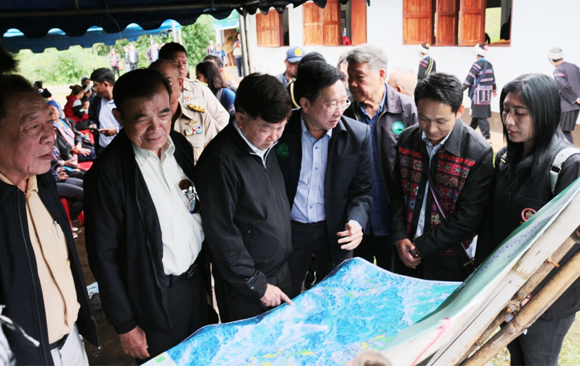 พลเอกนิพนธ์ภารัญนิตย์พร้อมคณะที่ปรึกษาโครงการเข้าตรวจเยี่ยมการดำเนินงานลุ่มน้ำคำจังหวัดเชียงราย