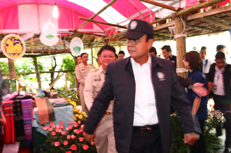 คณะผู้บริหารสวพส.ต้อนรับนายกฯพร้อมคณะลงพื้นที่จังหวัดตาก